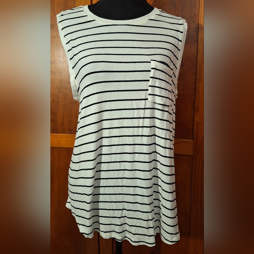 🌻MERONA tank top. Size XL